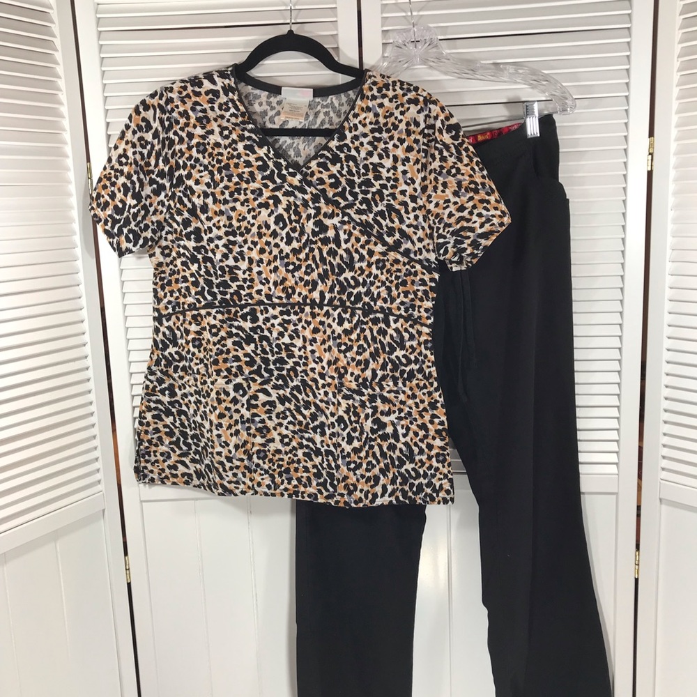 Scrub Set in glorious Cheetah